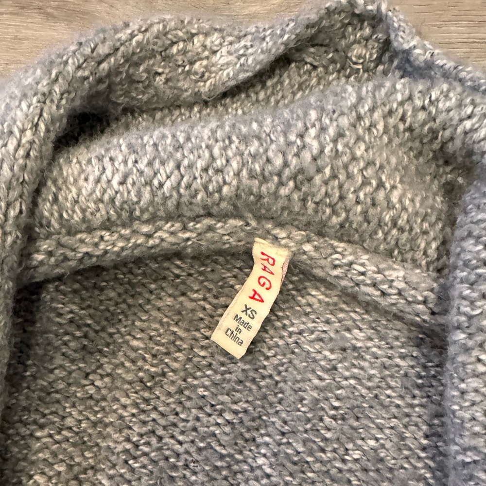 Raga Slacker Sweater in Grey XS - Picture 3 of 4